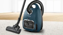 BOSCH BGL6FAM1 - Staubsauger Mit Beutel - Blau - Leistungsvariator Mit Griff - Integrierte Mehrzweckbürste - Erhaltenes Zubehör -Staubsauger Förderung 5cecd95d1d6e15e7e66c6704289badba