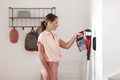 Philips SpeedPro Max 2-in-1 Kabelloser Staubsauger, 360°-Saugdüse, 25.2 V, 65 Min. Akku Laufzeit, Rot (XC7042/01) -Staubsauger Förderung db2243d19cfd0f53dfc086777eb463a1